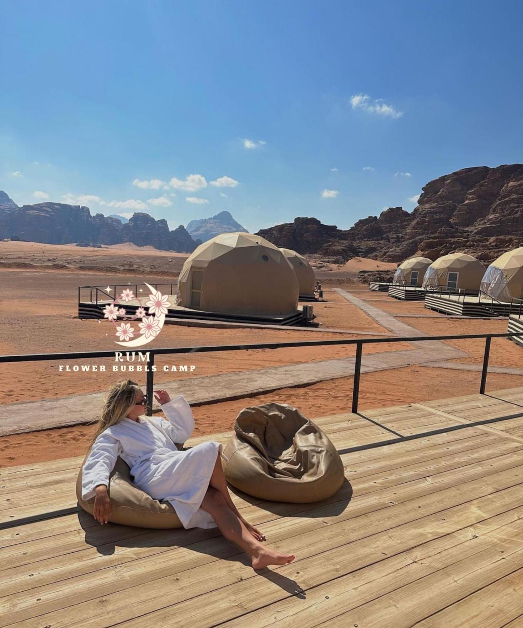 Rum Flower Bubbles Luxury Camp Wadi Rum Exterior photo