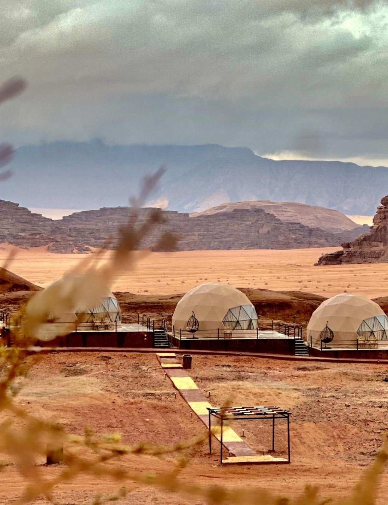 Rum Flower Bubbles Luxury Camp Wadi Rum Exterior photo